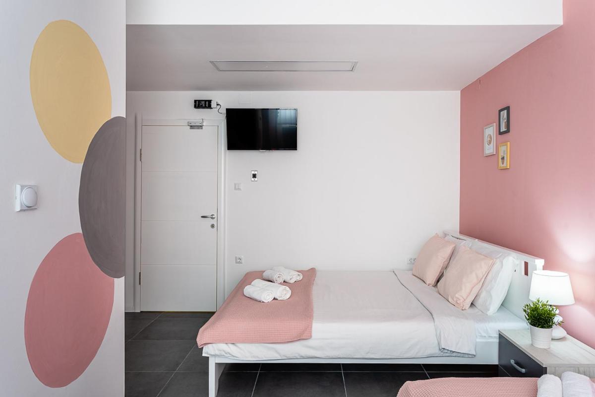 Kostovski Rooms-Near E75 To Greece เวเลส ภายนอก รูปภาพ