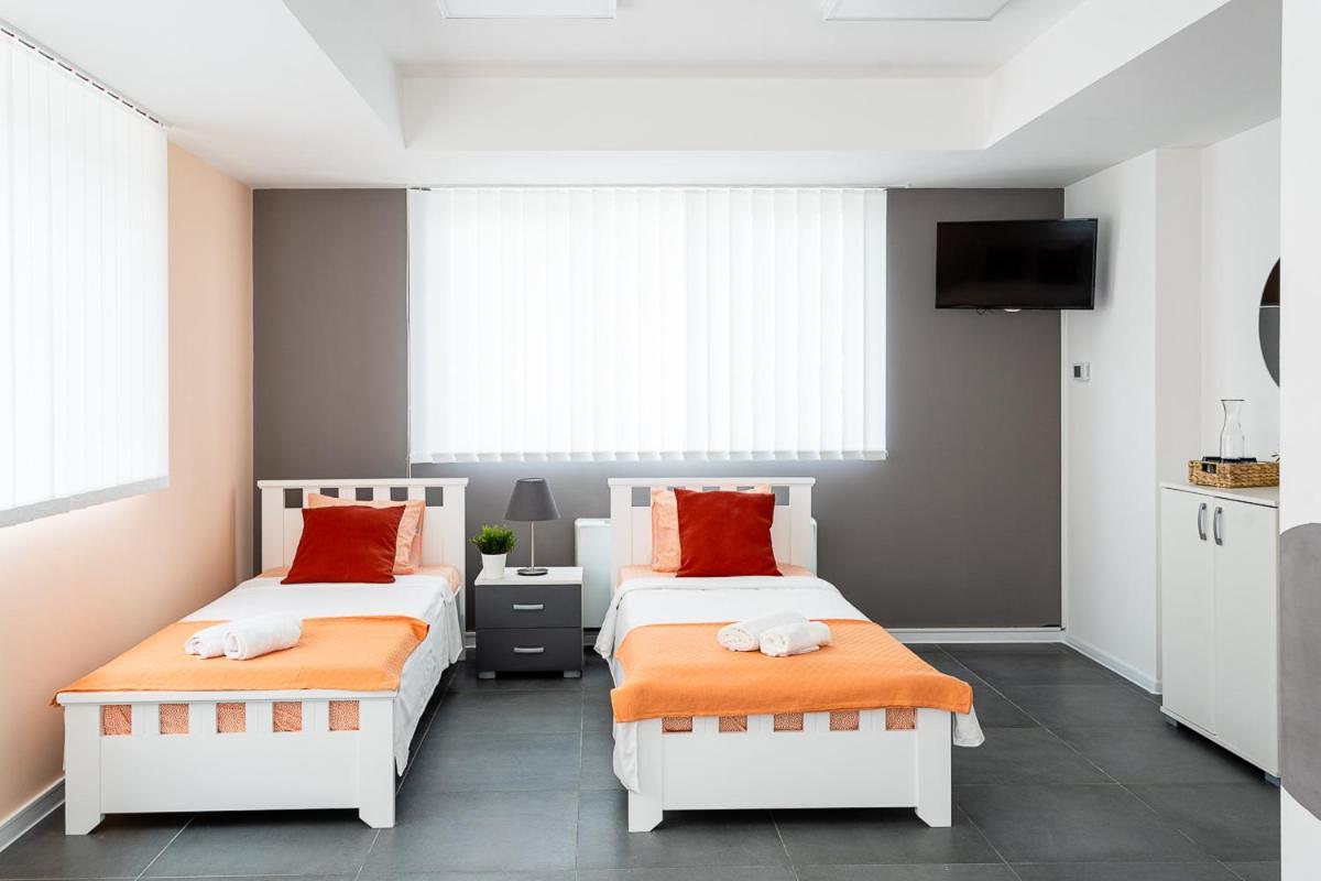 Kostovski Rooms-Near E75 To Greece เวเลส ภายนอก รูปภาพ